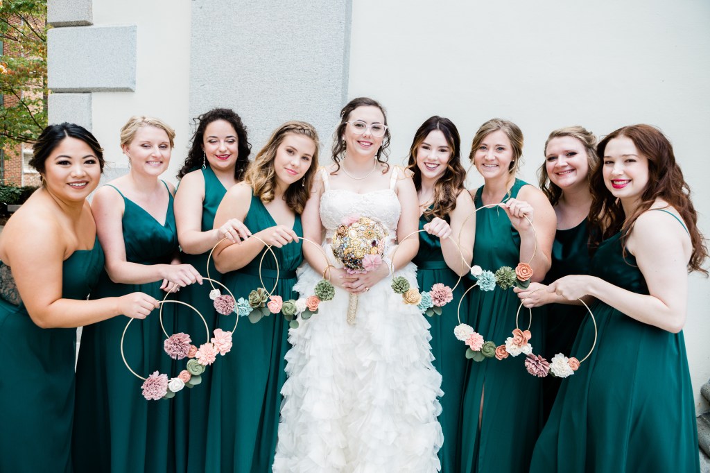 wedding picture with bridesmaids